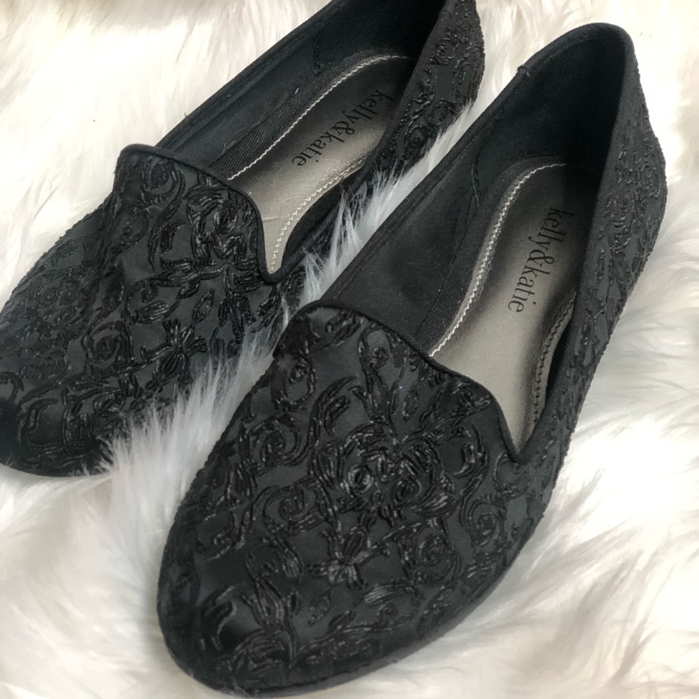 Black Lace Flats